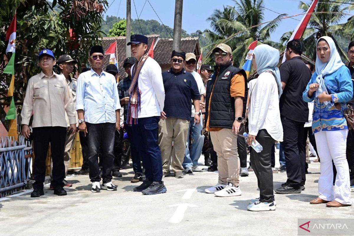 Bupati Lampung Selatan Tinjau Langsung Jalan Rusak Parah di Merbau Mataram, Pastikan Perbaikan 2026