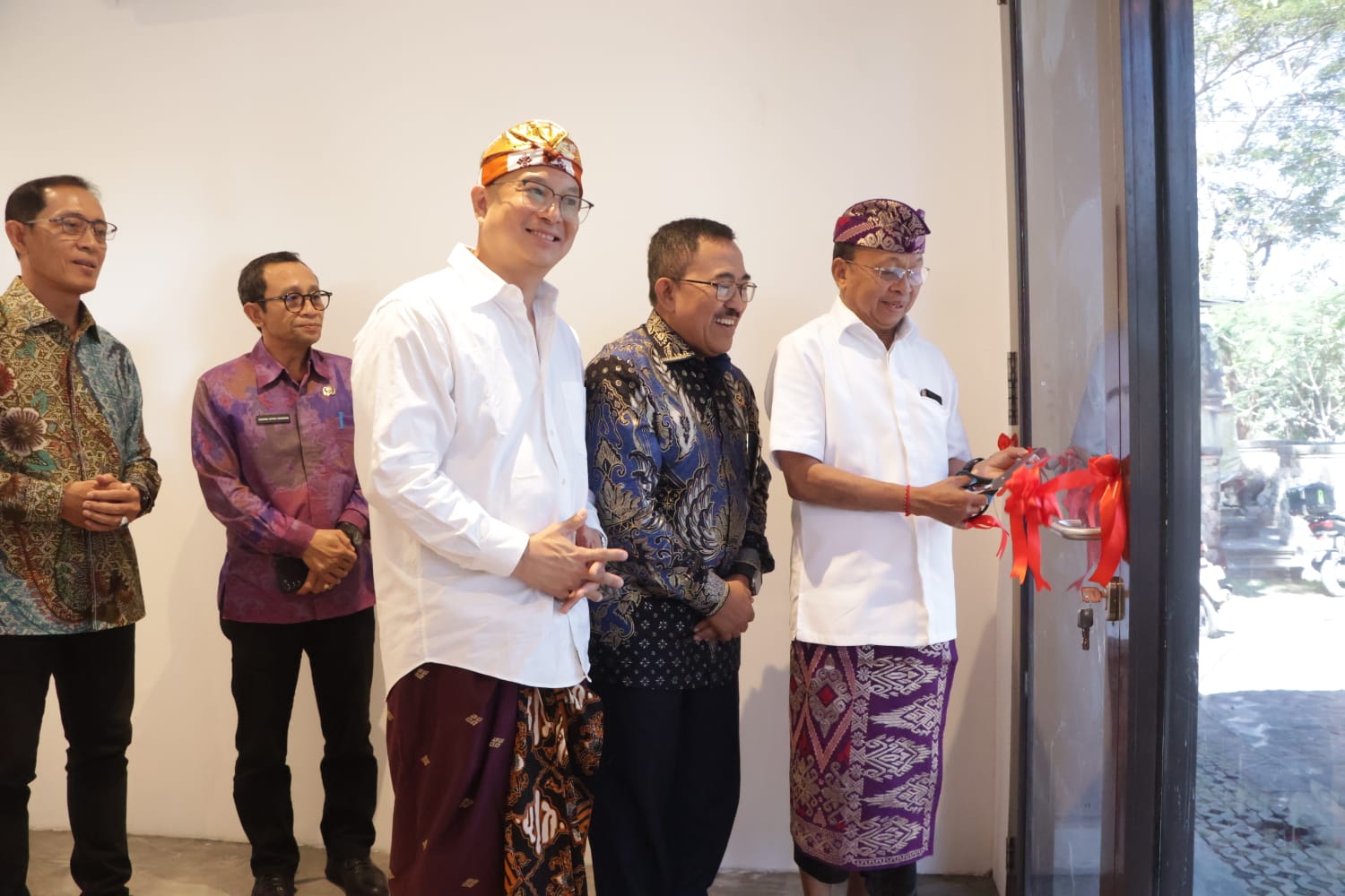 Gubernur Bali Wayan Koster Resmikan Kantor Hukum Lawyerindo di Jimbaran Hub, Soroti Layanan Khusus bagi WNA
