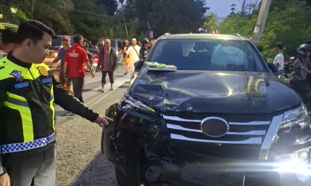 Kecelakaan Maut di Telanaipura Usai Final Piala Dunia, Fortuner Tabrak Motor, Seorang Ibu Tewas di Tempat