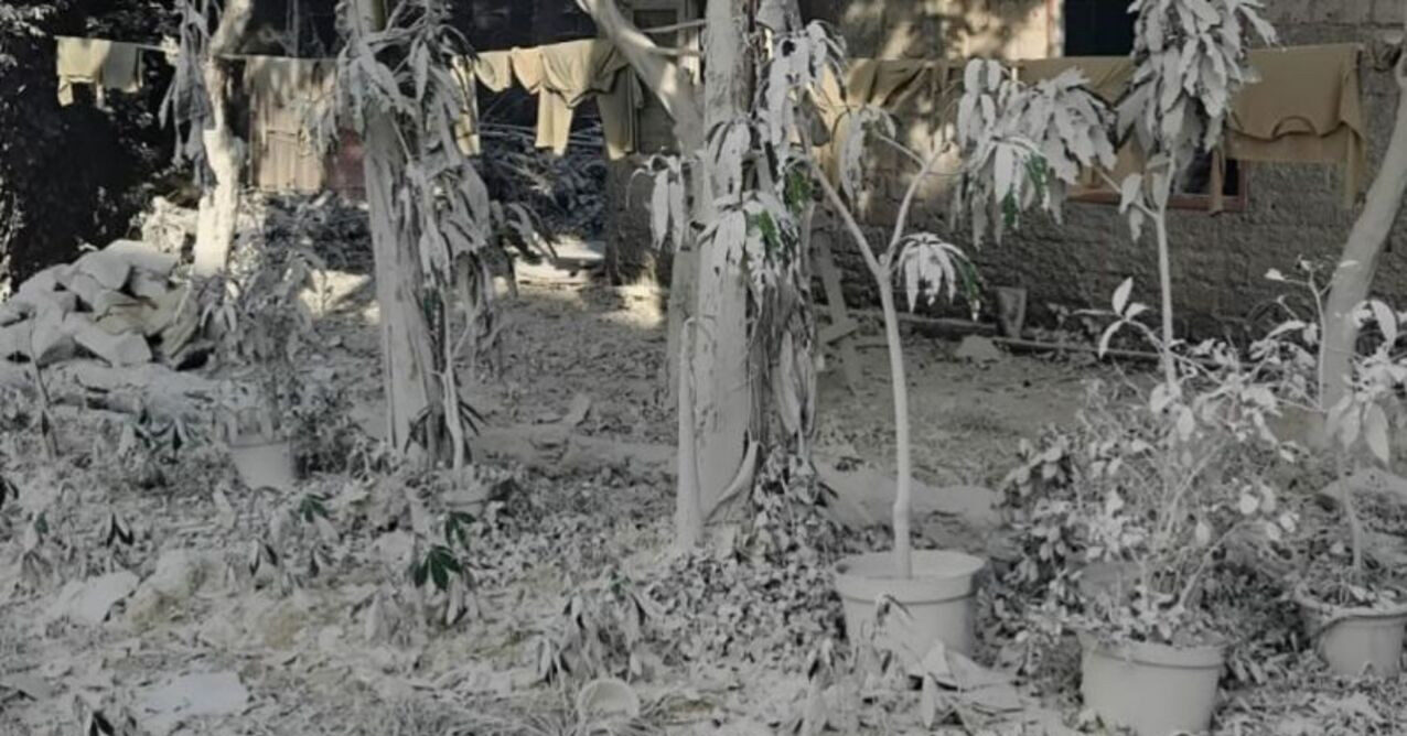 24 Rumah di Bogor Diselimuti Debu Semen Akibat Kebocoran Pabrik, Warga Kampung Jampang Batas Terdampak