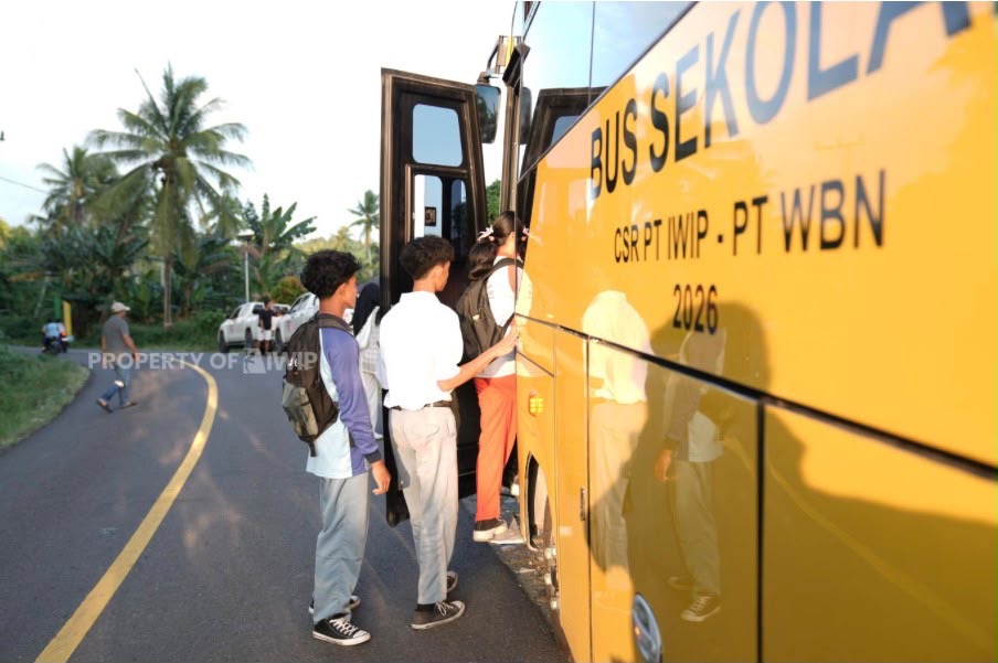 7 Desa di Halmahera Tengah dan Timur Kini Dilayani Bus Sekolah Gratis IWIP, Jarak Tempuh Siswa Capai 12 Kilometer