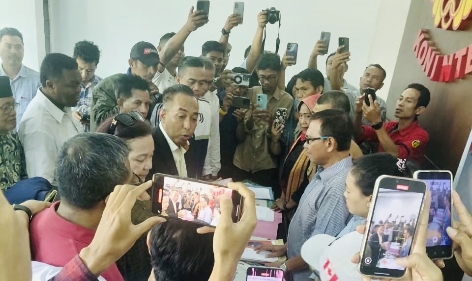 Mori Hanafi Resmi Daftar Calon Ketua KONI NTB, Dukungan 33 Cabor dan 4 KONI Kabupaten/Kota Terkumpul