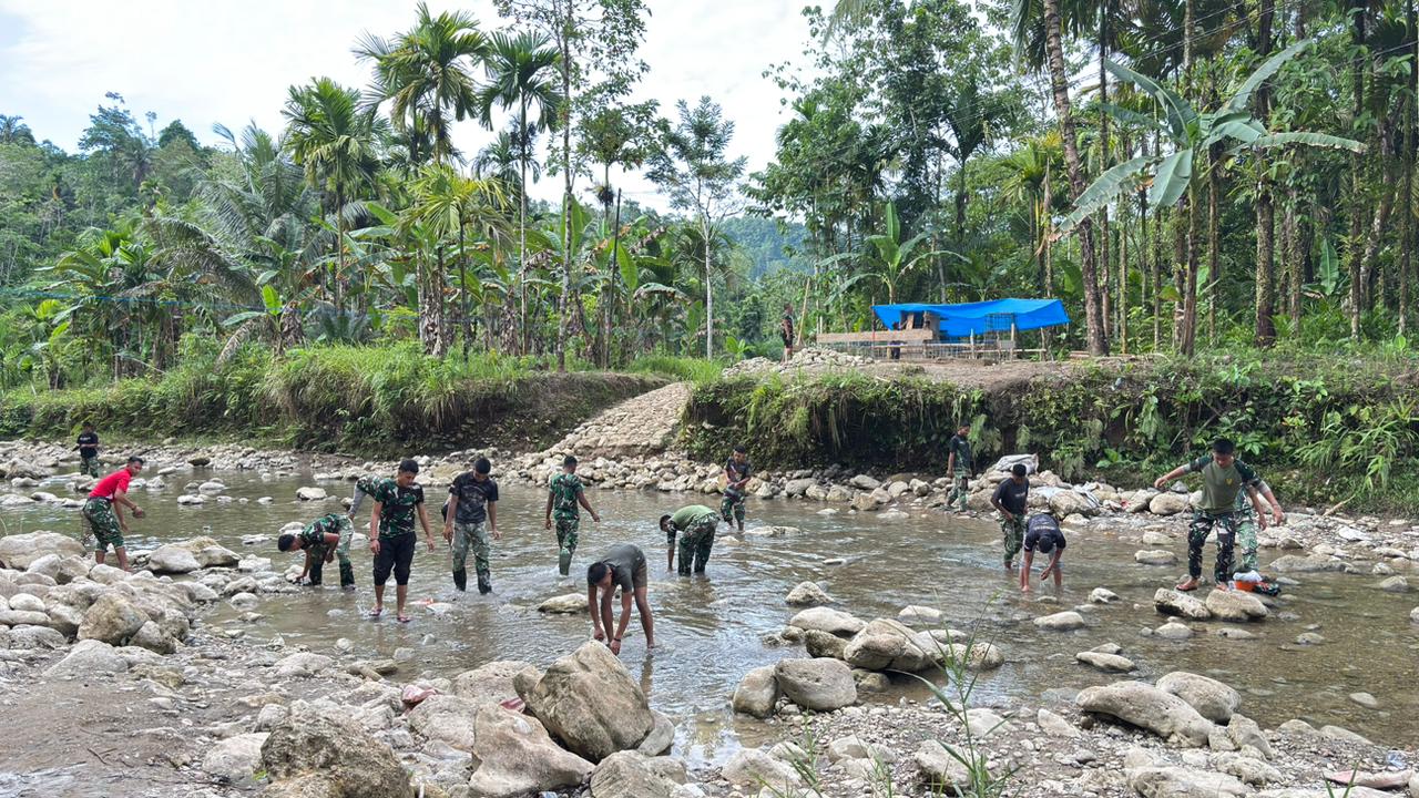 Jembatan Gantung Sungai Hou di Nias Resmi Rampung, TNI AD Buka Akses Warga Desa Bawolato