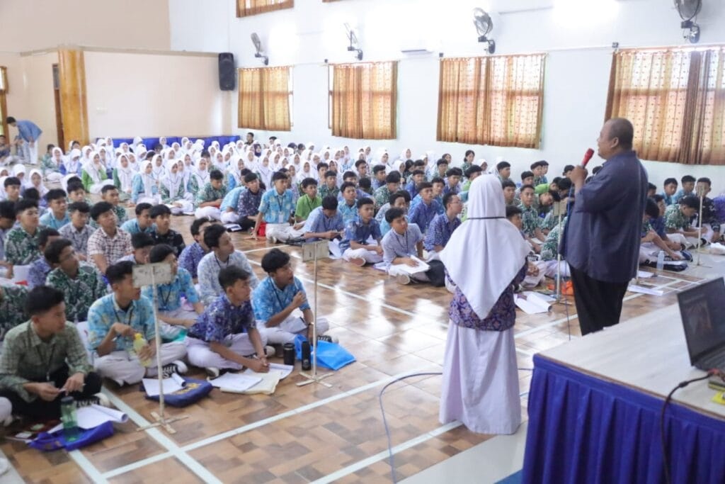 Literasi Digital di Kuningan: Judi Online dan Pinjol Ilegal Kini Incar Pelajar, Kepala Diskominfo Beberkan Ancaman
