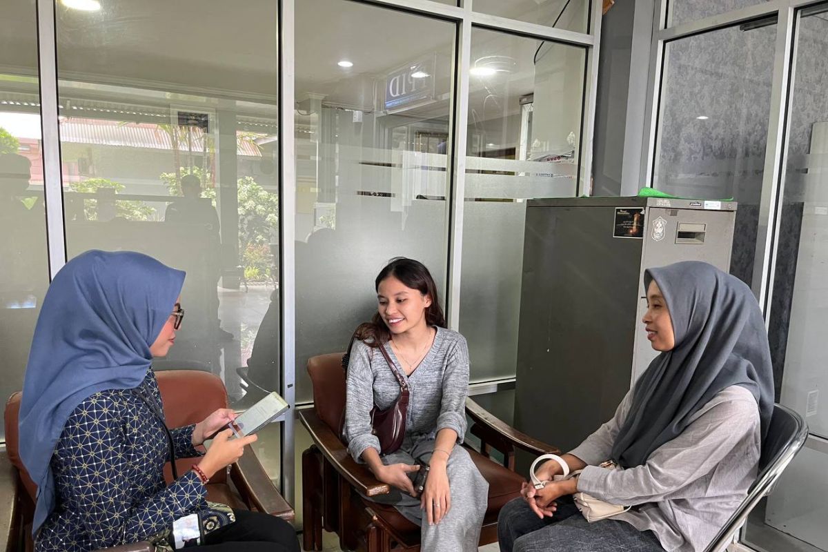 Dampingi Ibu Dirawat di RSAM Bukittinggi, Laura Akui JKN Ringankan Beban Biaya Keluarga