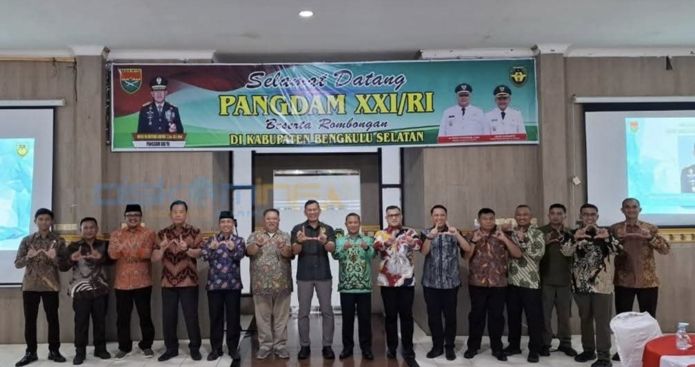 Pangdam XXI/Radin Inten Tinjau Gerai Koperasi Merah Putih di Bengkulu Selatan, Bupati Rifai Tajuddin Siap Perkuat Sinergi TNI-Pemda