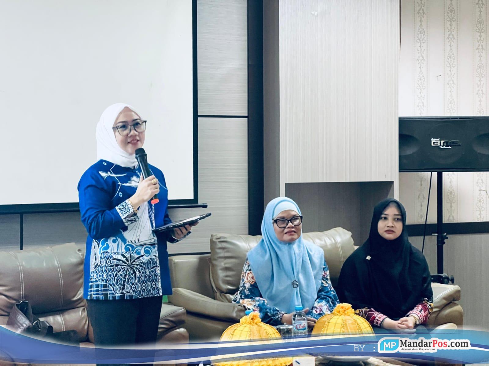 DKPPKB Sulbar Orientasi 112 Bidan dan Tenaga Gizi di Mamuju untuk Perkuat Kelas Ibu Balita