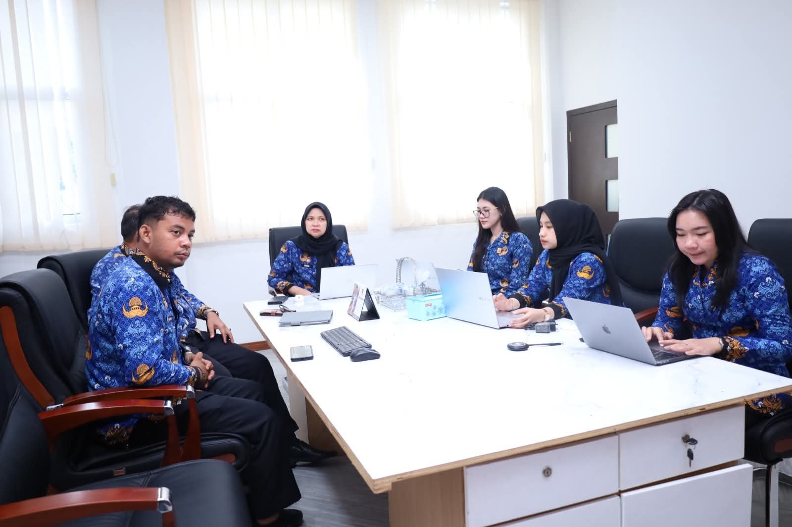 Kanwil Kemenkum Jambi Evaluasi Kinerja 24 Anggota JDIH, 10 Instansi Belum Penuhi Laporan Pengelolaan Dokumen Hukum