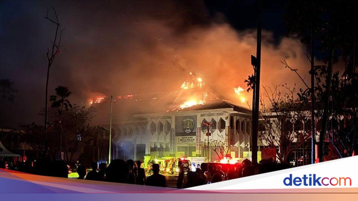 Kantor Bupati Bulungan Terbakar Hebat, Ruang Kerja Bupati dan Wakil Bupati Ludes, Petugas Damkar Terluka