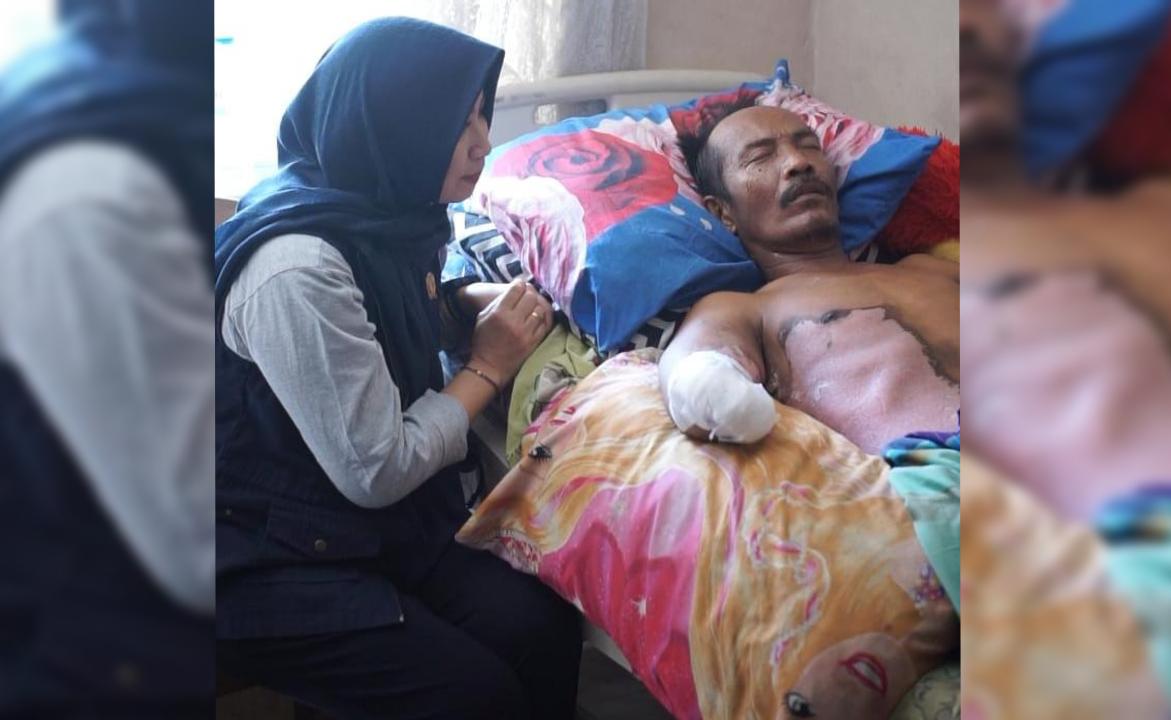 Gubernur Lampung Rahmat Mirzani Djausal Janjikan Tangan Palsu untuk Maryani, Korban Amputasi Akibat Tersengat Listrik
