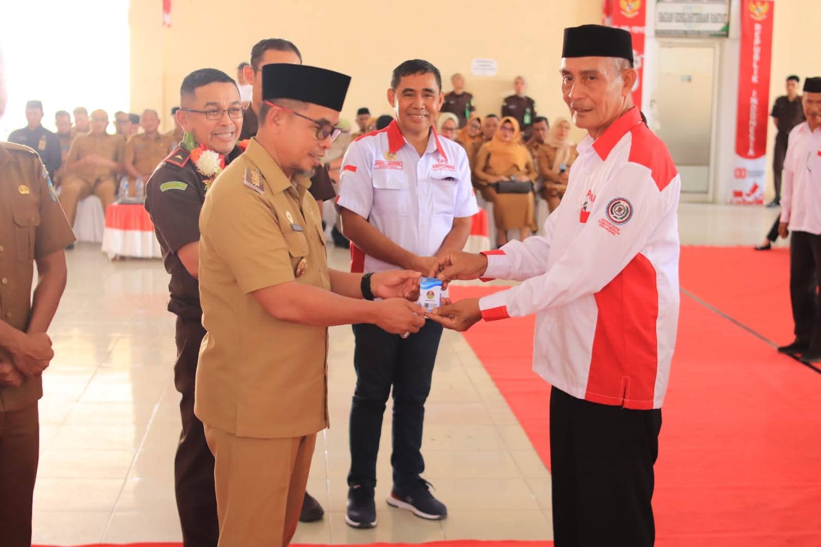 Bupati Bolaang Mongondow Utara Resmi Lantik Pengurus DPC ABPEDNAS, Tekankan Peran BPD Jaga Stabilitas Desa