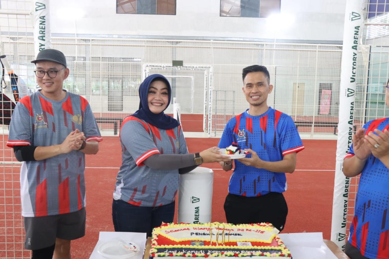 Kanwil Kemenkum Sumsel Kirim Lima Pasangan di Padel Cup HUT INI, Plh Kadiv Yankum: Olahraga Perkuat Sinergi Pelayanan Hukum