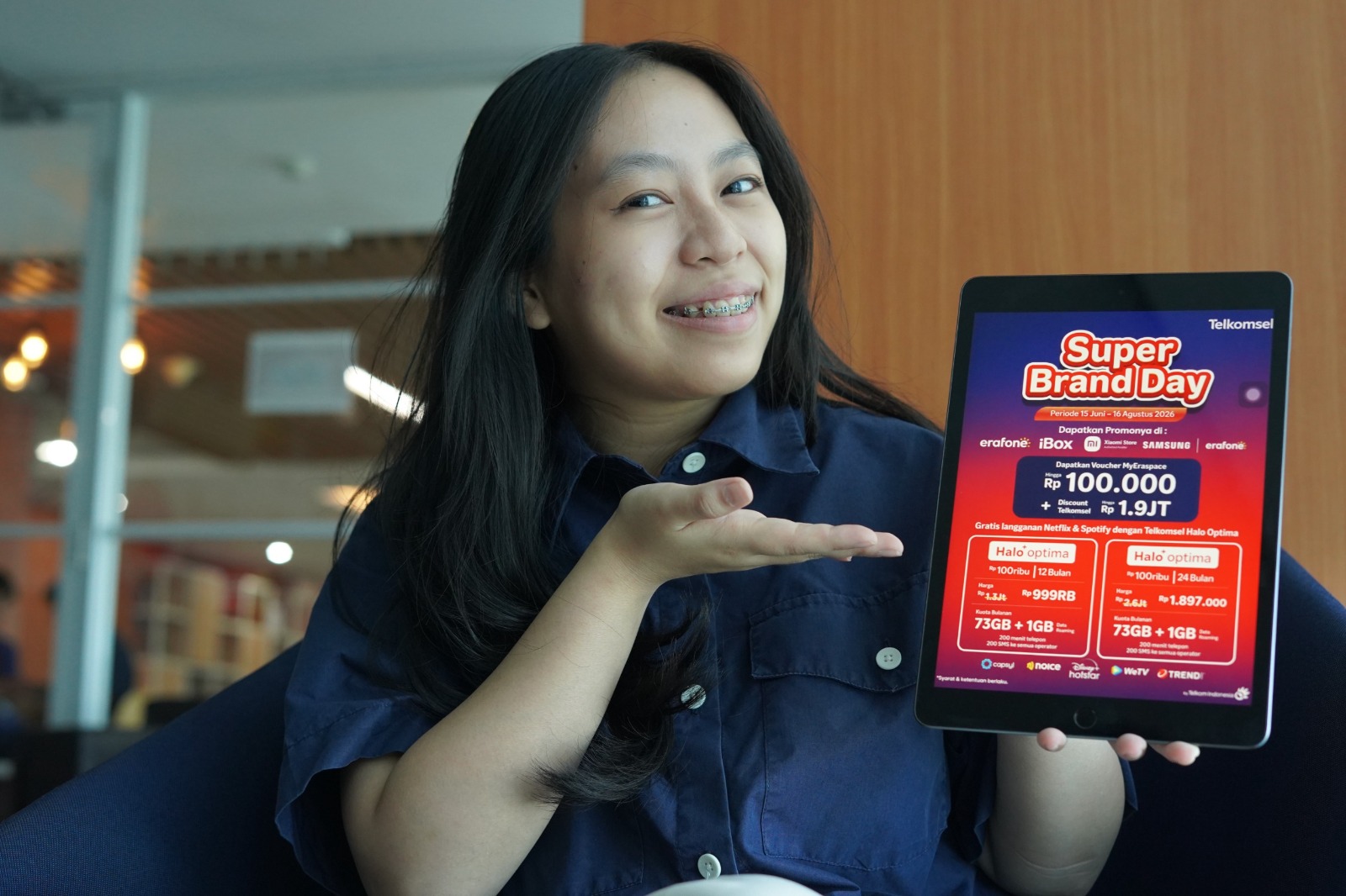 Program Super Brand Day Telkomsel dan Erajaya di Maluku, Diskon Hingga Rp1,9 Juta dan Gratis Netflix Spotify