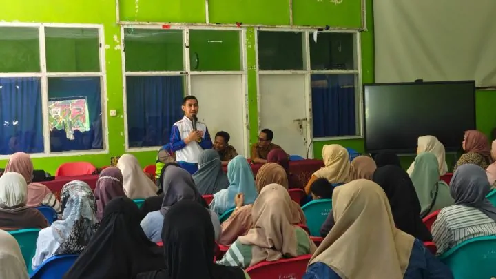 Asmo Sulsel Edukasi Safety Riding ke 40 Orang Tua Murid SMKN 3 Gowa, Tekankan Keteladanan di Rumah