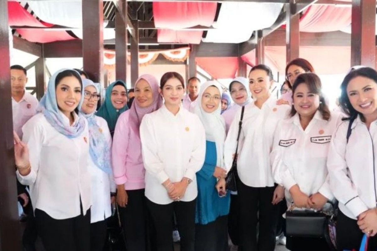 Menag Ajak Umat Makmurkan Masjid di Makassar, Bukan Sekadar Bangunan Fisik Tapi Pusat Pendidikan dan Peradaban