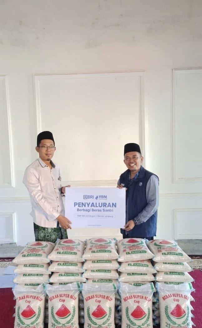 YBM BRILiaN Salurkan 1,2 Ton Beras ke Ponpes Miftahul Ulum Lampung Timur Sambut Santri Baru