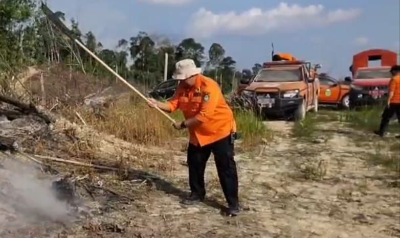 BPBD Tebo Temukan Kepulan Asap di Lahan Bekas Kebakaran Saat Monitoring Karhutla, Warga Diminta Waspada
