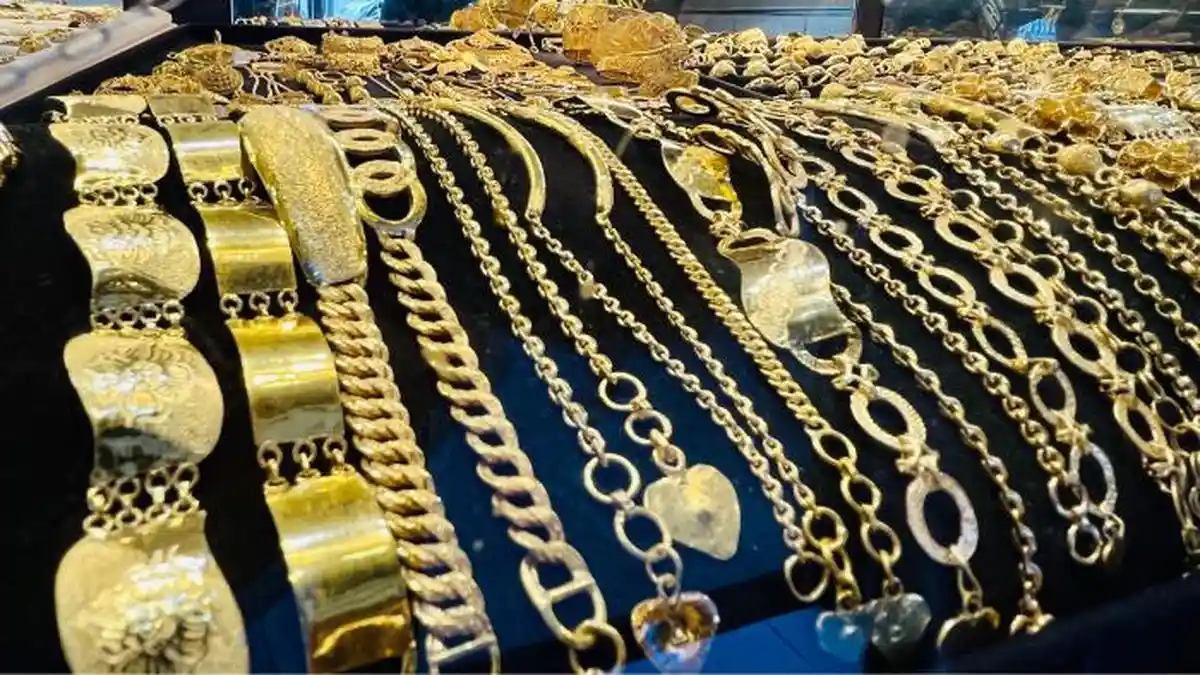 Harga Emas Per Mayam di Banda Aceh, Lhokseumawe, Aceh Utara dan Aceh Tengah Kompak Turun, Warga Langsa Justru Ramai-ramai Beli