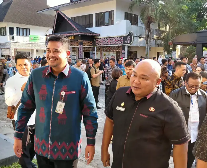 Gubernur Sumut Bobby Nasution Puji Paviliun Deli Serdang di PRSU ke-50, Sebut Tampil Keren dan Representatif
