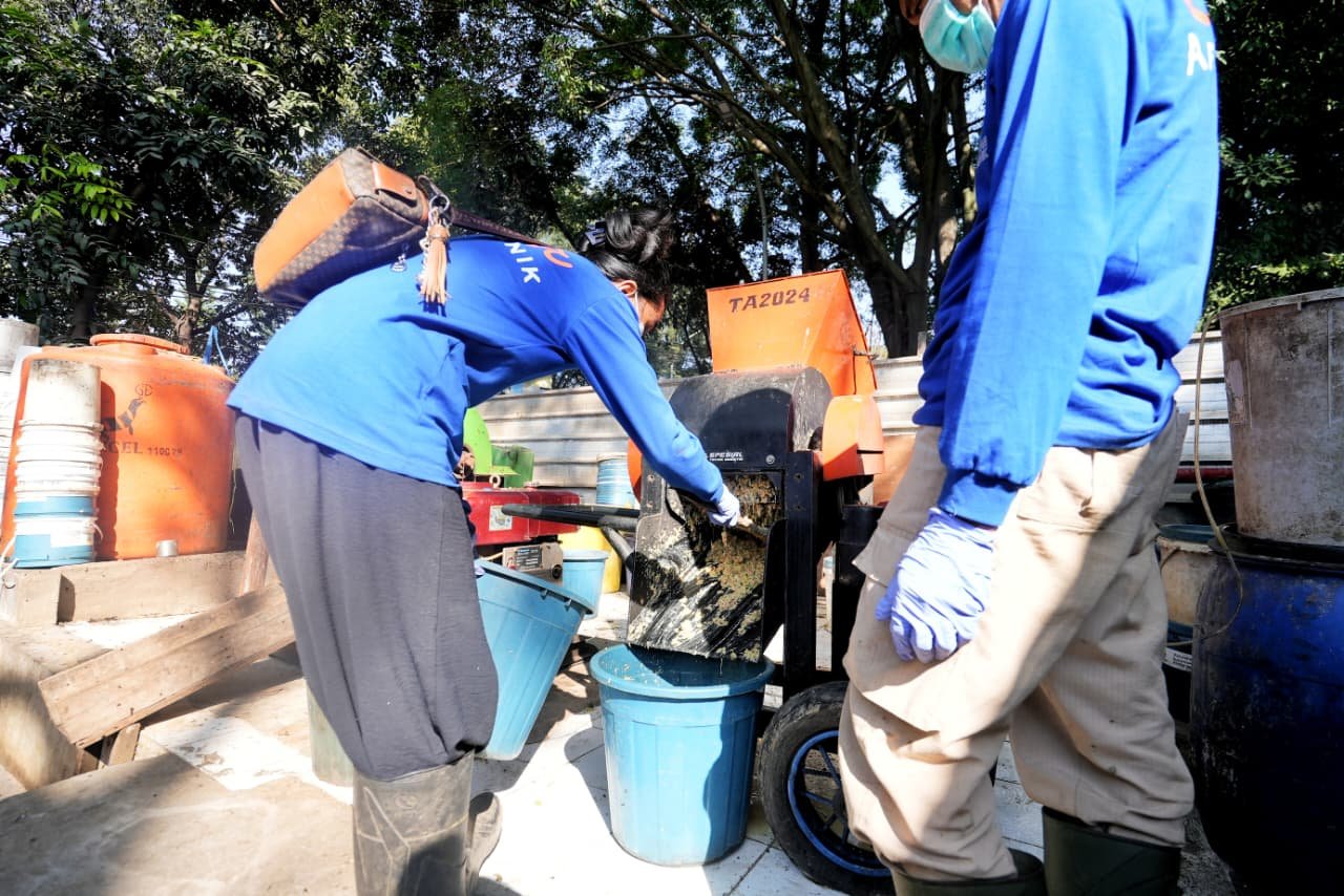Gubernur Dedi Mulyadi Wajibkan Pelajar SMA/SMK di Jabar Pilah Sampah, Syarat Terima Subsidi Sekolah