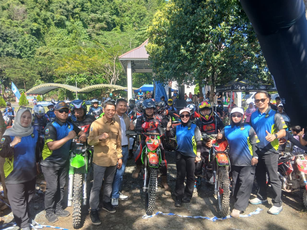 Ketua DPRD Kotabaru Apresiasi Trabas Hebat 4, Rider Perempuan Asal Bakau Sukses Taklukkan Medan Ekstrem