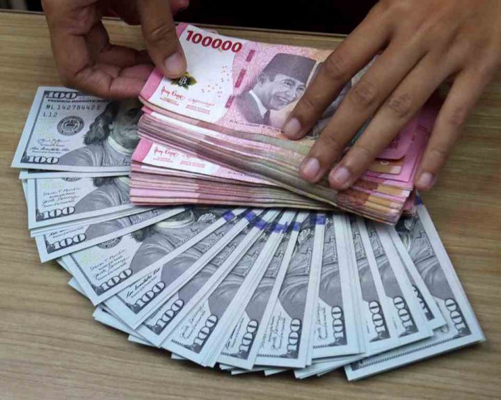 Rupiah Tembus Rp18.091 per Dolar AS, Warga Lampung Wajib Waspadai Dampak Harga BBM dan Bahan Pokok