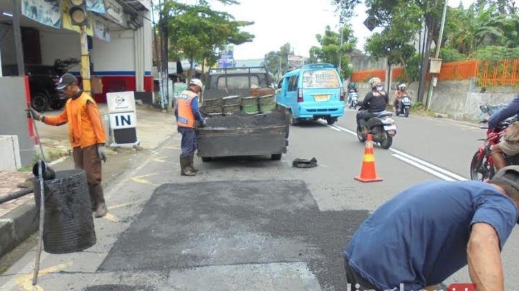 Harga Aspal dan BBM Naik, DPUPR Salatiga Terapkan Sistem Zonasi agar Perbaikan Jalan Tak Terganggu