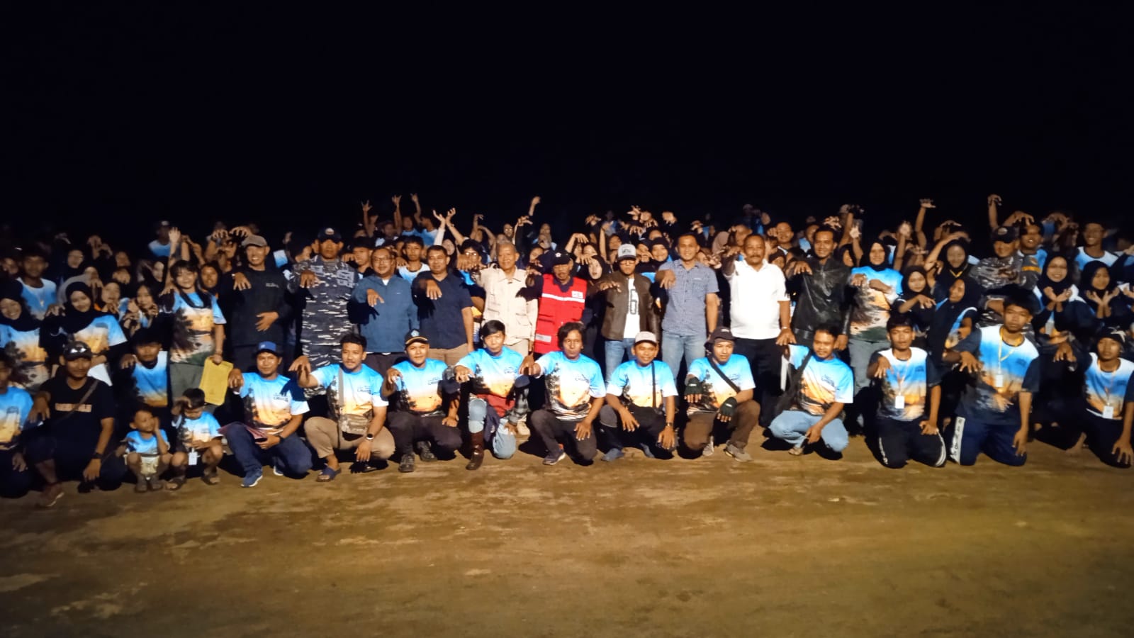 93 Tim Susuri Pesisir Batang Sepanjang 5,5 Km dalam Susur Pantai Ilmiah 4, Komunitas Racika Palm Gelar Edukasi Lingkungan
