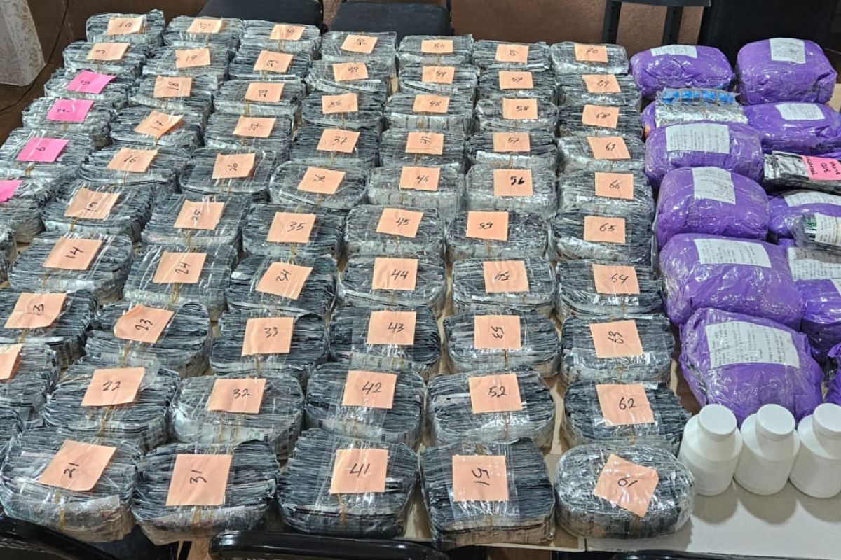 Polres Metro Tangerang Kota Buru Pemasok Utama 135.346 Butir Obat Keras Ilegal, Dua Kurir Diamankan