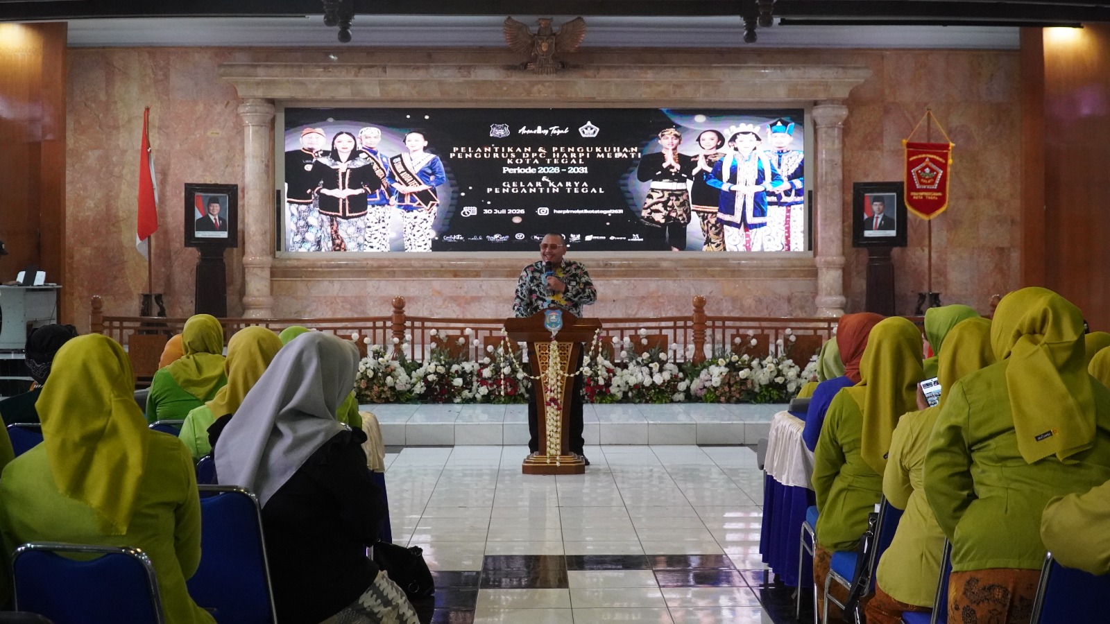 Wali Kota Tegal Dorong Pelestarian Busana Pengantin Tradisional Lewat Gelar Karya dan Pelantikan HARPI Melati
