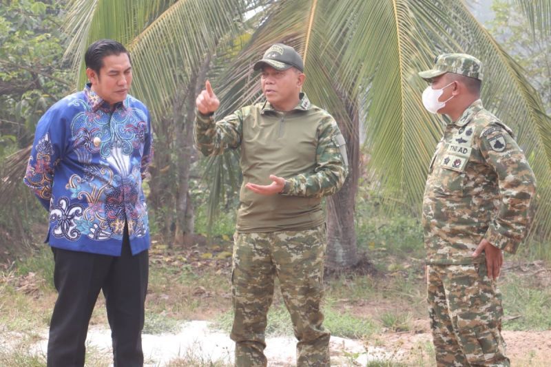 Pangdam XXII/Tambun Bungai Bantu 2 Unit Sumur Bor di Pulang Pisau untuk Air Bersih dan Antisipasi Karhutla