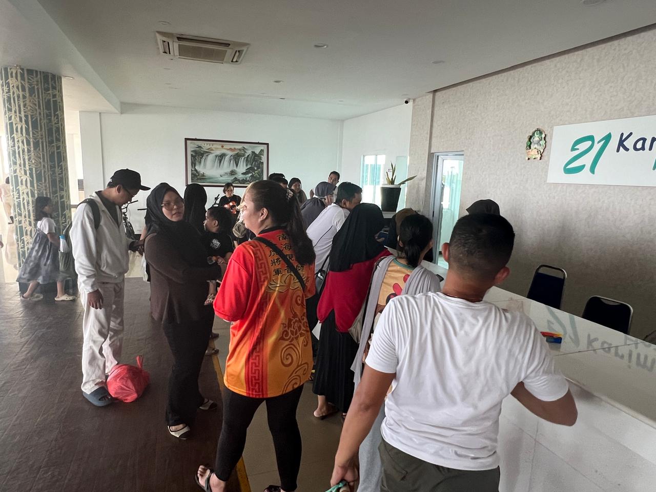 Listrik Padam Berhari-hari di Karimun, Warga Mengungsi ke Hotel dan Cafe, Manager PLN Tak Bisa Pastikan Kapan Normal