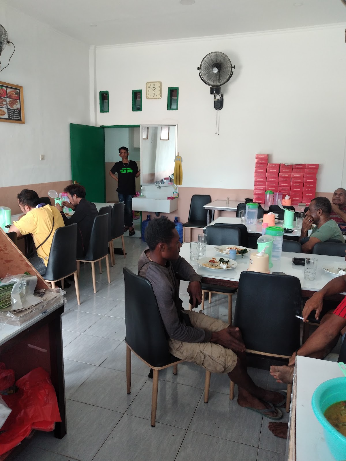 10 Rekomendasi Rumah Makan Padang di Papua Pilihan 2026