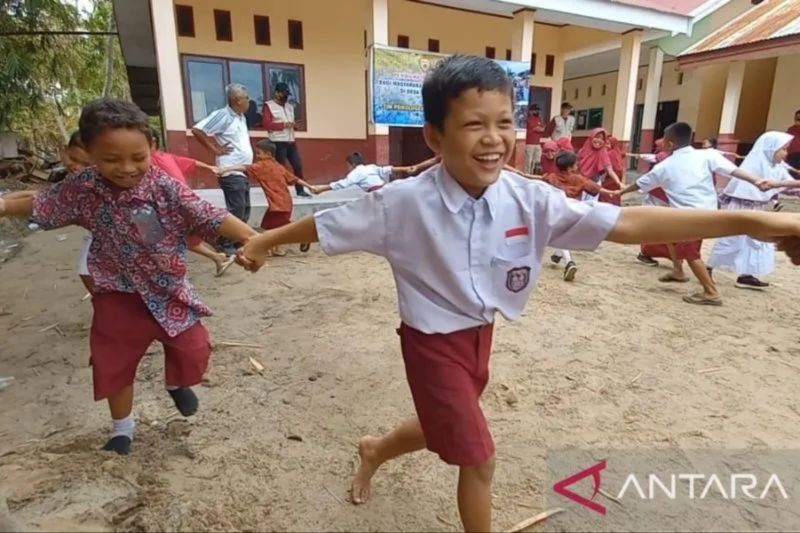 Pemkab Buol Validasi 3.000 Anak Tidak Sekolah, Bantuan Seragam hingga Sepatu Disalurkan