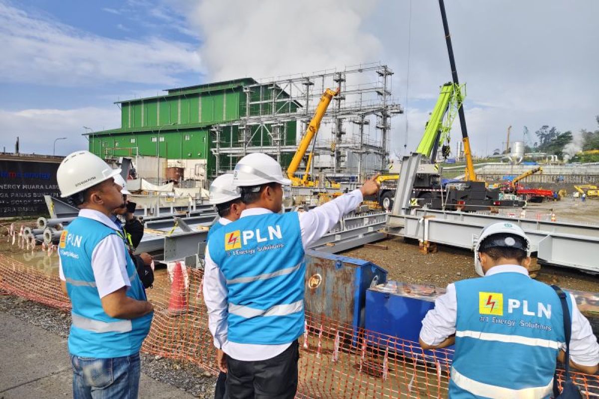 Kebutuhan Lele di Padang Masih Defisit, PLN UID Sumbar Renovasi 5 Kolam dan Beri Ribuan Bibit di Batipuh Panjang