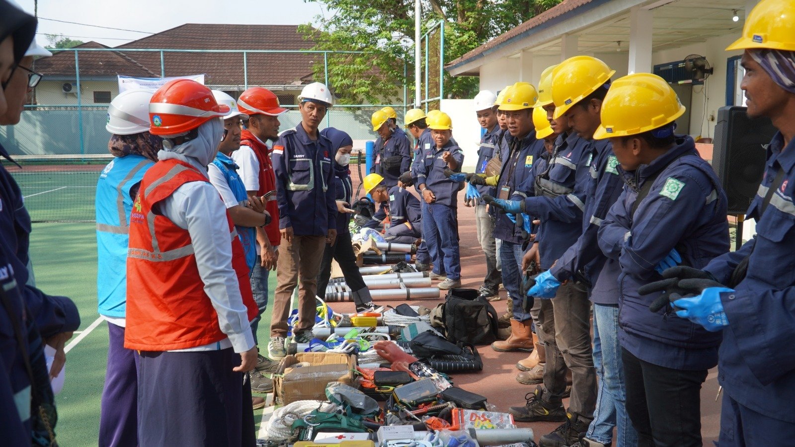 PLN UP3 Palembang Gelar Apel dan Peralatan Demi Percepat Sambung Listrik, Keselamatan Kerja Jadi Prioritas