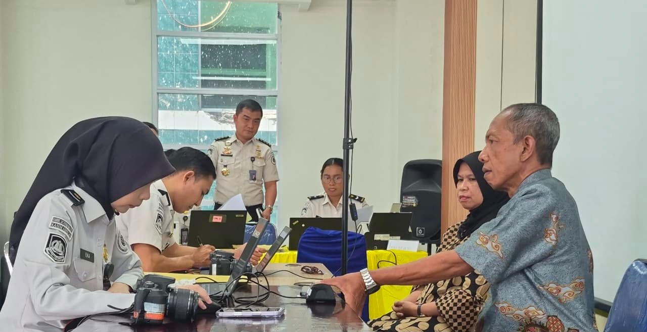 Imigrasi Ambon Jemput Bola Layani 50 Calon Jemaah Haji 2027, Target 300 Paspor Rampung dalam Empat Tahap