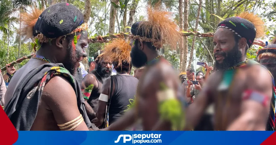 Damai di Kwamki Narama: Dua Kelompok Bertikai Sepakat Patah Panah, Bupati Mimika Tegaskan Bukan Perang Suku