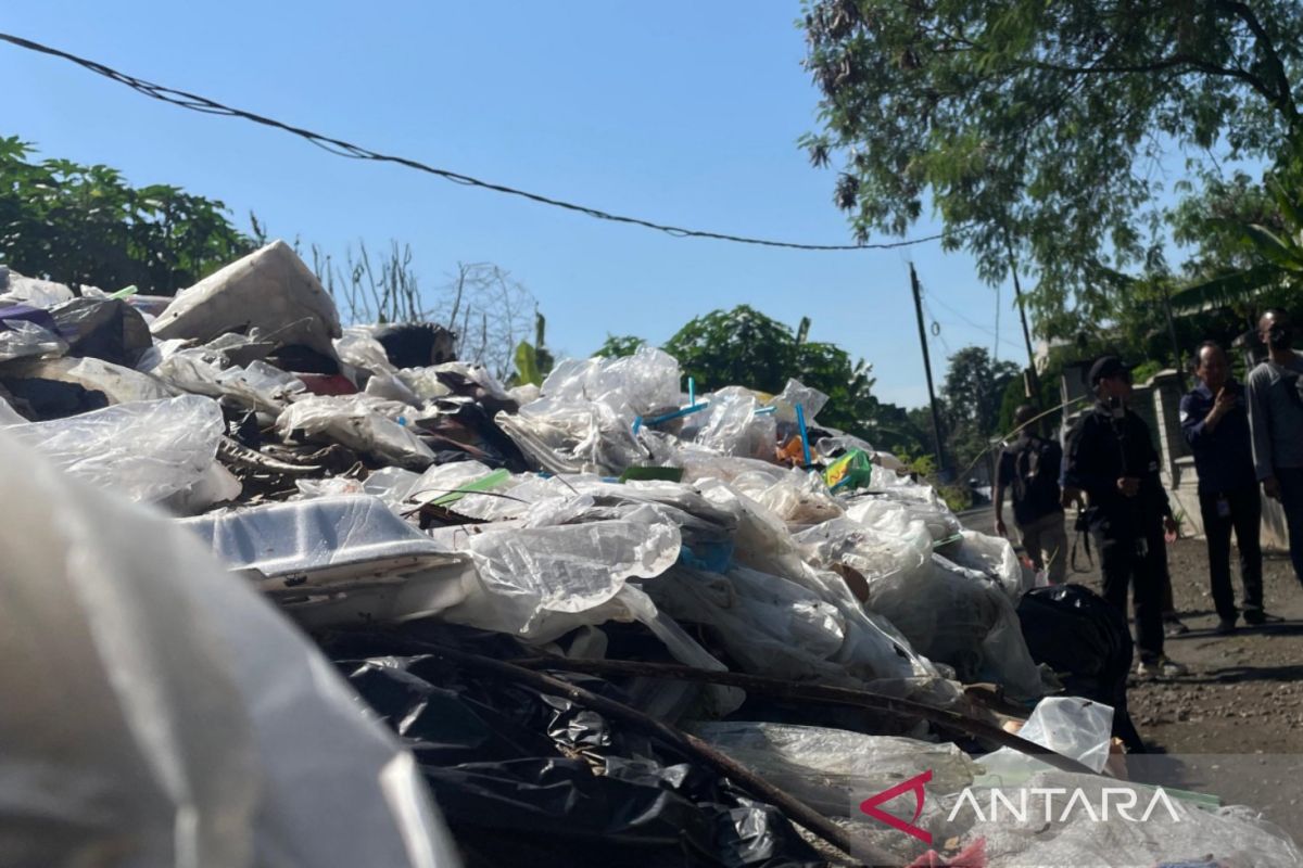 Pemkab Cirebon Petakan 40 Titik Sampah Liar, Ciwaringin Jadi Wilayah dengan Volume Tertinggi 24 Meter Kubik