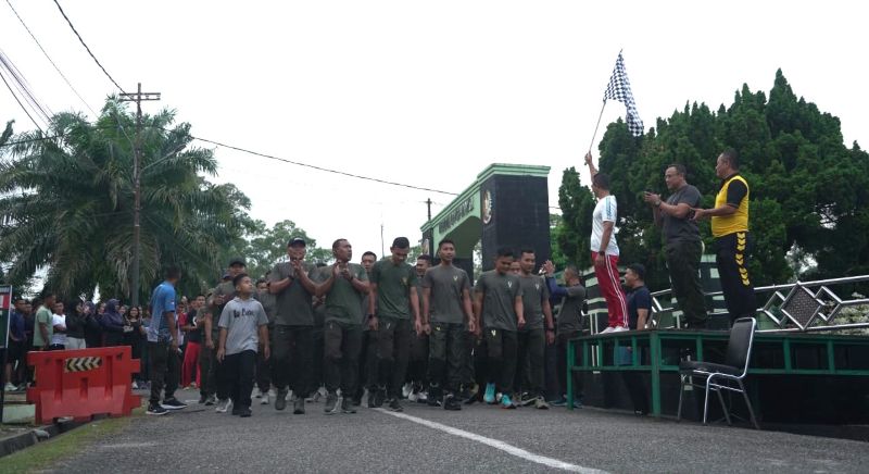 Ribuan Warga Kota Jambi Padati Jalan Santai HUT ke-1 Kodam XX/TIB, Danrem: Sinergi TNI-Rakyat Kian Kuat