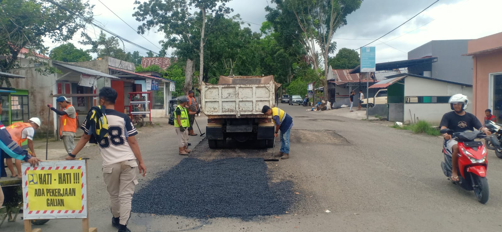 Pemerintah Kota Kotamobagu Perbaiki Jalan Zakaria Imban Secara Bertahap, Warga Mulai Nikmati Akses Lebih Mulus