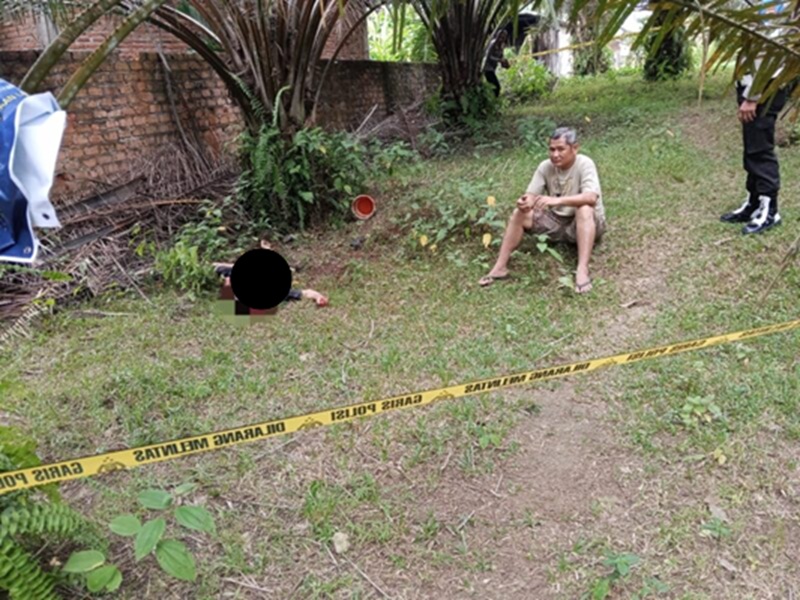 Pensiunan Guru di Tebo Tewas Bersimbah Darah, Anak Kandung Diamankan Polisi Usai Memegang Parang