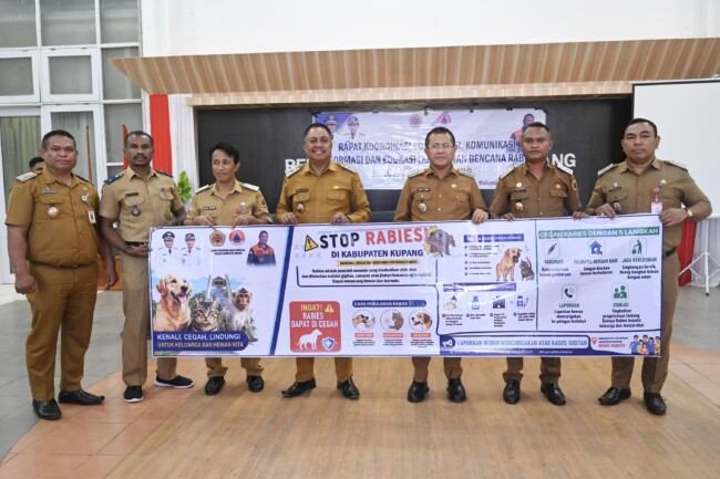 Bupati Kupang Yosef Lede Rampungkan Tiga Agenda Sekaligus: Rabies, Pilkades, dan HUT RI ke-81