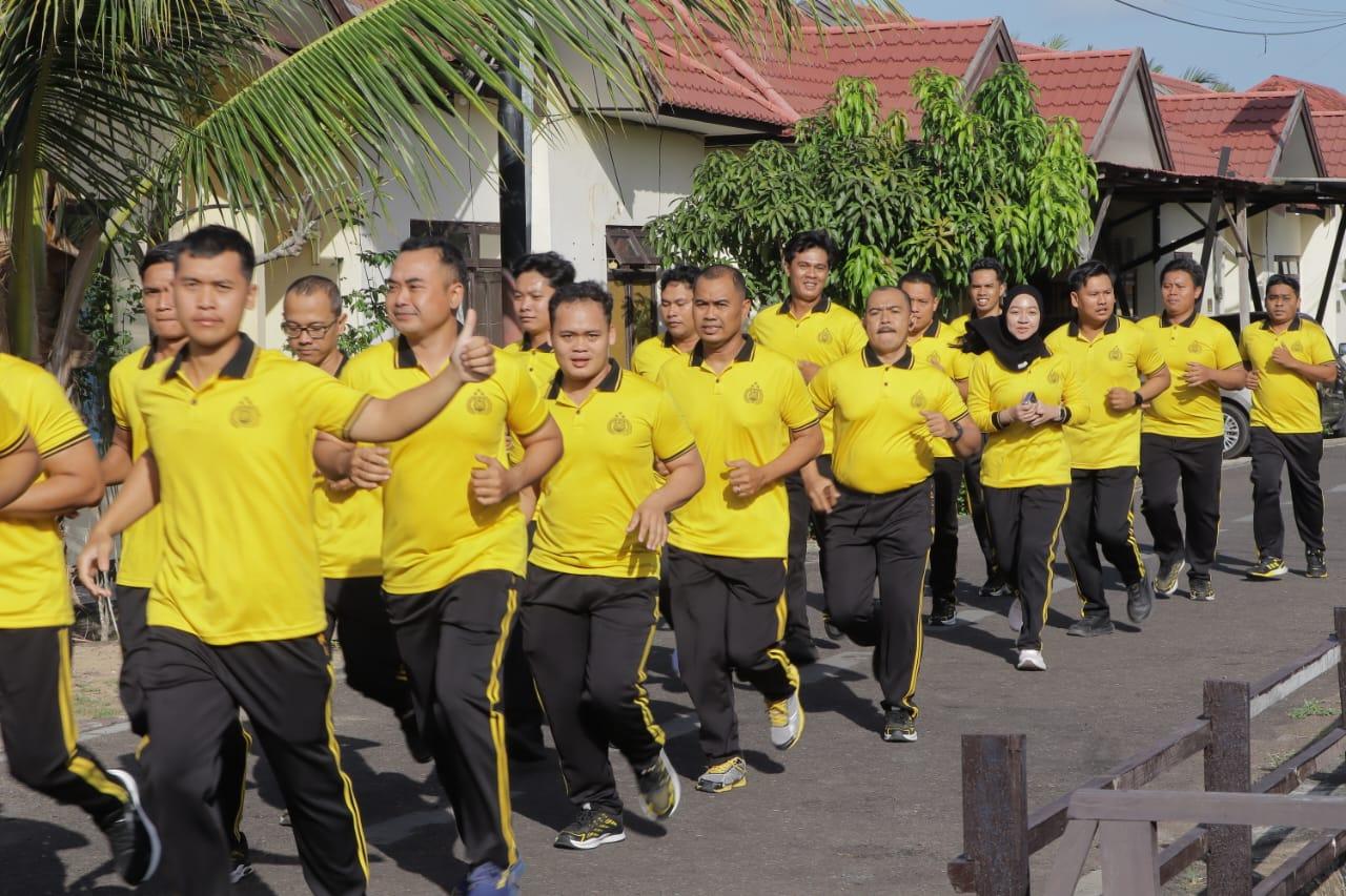 Polres Seruyan Gelar Olahraga Bersama, Wakapolres Sebut Kunci Kebugaran Personel untuk Pelayanan Maksimal