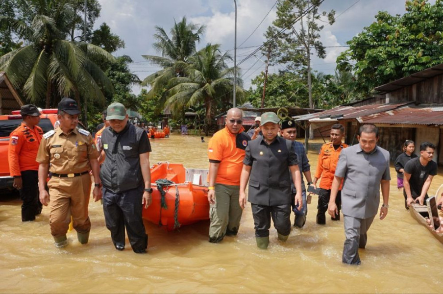 PLTA Koto Panjang Buka Spillway, Ribuan Warga Kampar Kebanjiran!