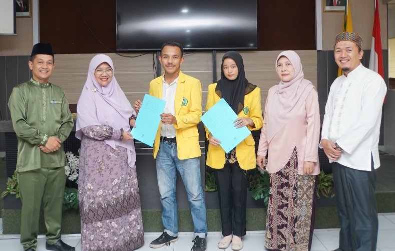 Sisihkan Gaji, Dosen Unilak Beri Beasiswa untuk Mahasiswa Tidak Mampu