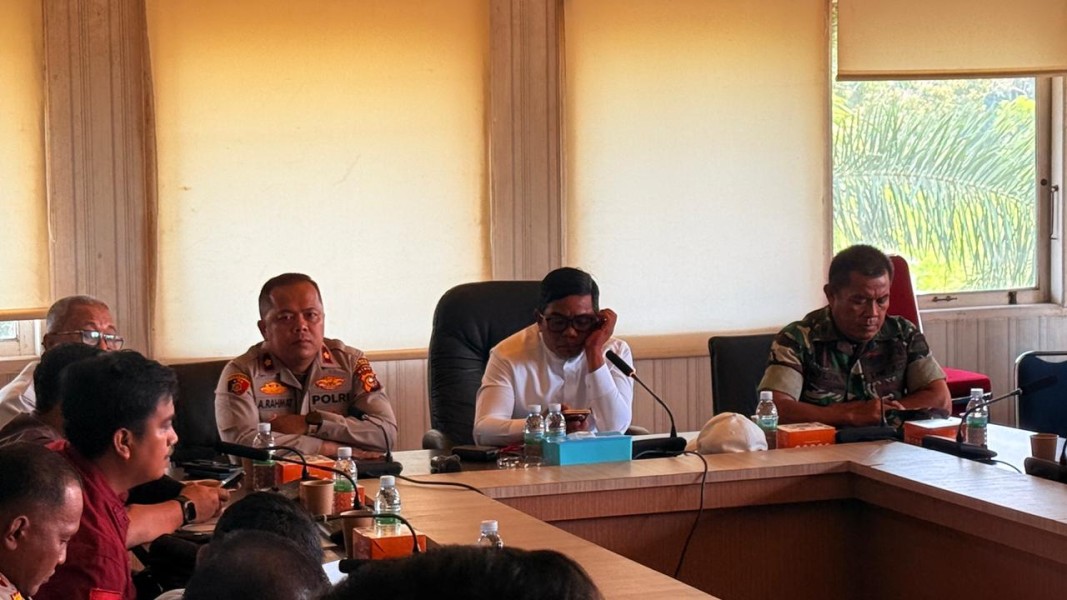 Pimpin Rapat GTRA, Bupati Tegaskan Penyelesaian Konflik Agraria PT THIP dengan mengedepankan kepastian hukum dan berkeadilan