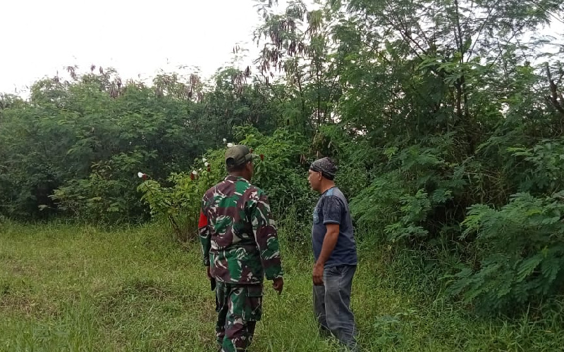 Babinsa Rimba Sekampung Patroli Karhutla di RT 09