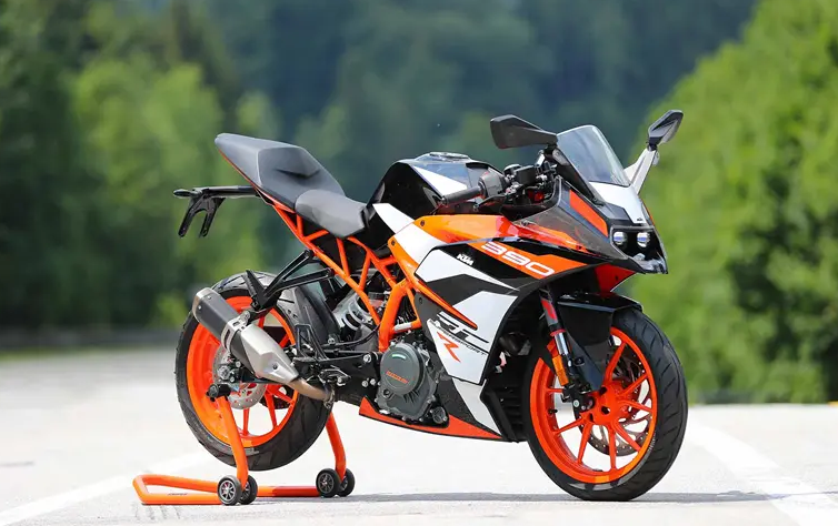 KTM RC 390R: Motor Sport Edisi Terbatas dengan Performa Balap