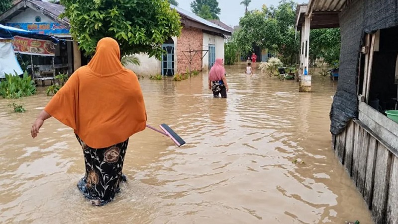 Siksaan Beruntun Warga Riau, Belum Sembuh Usai Diracuni Asap Karhutla, Warga Kampar Kini Diterjang Banjir